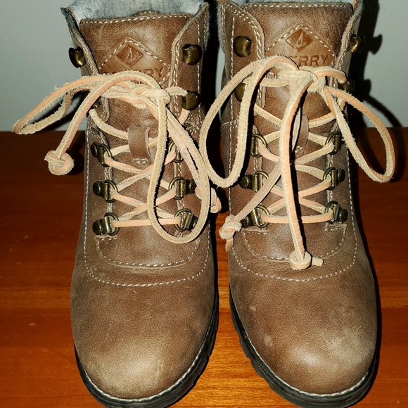 Sperry 8.5 wedge booties - Picture 2 of 8